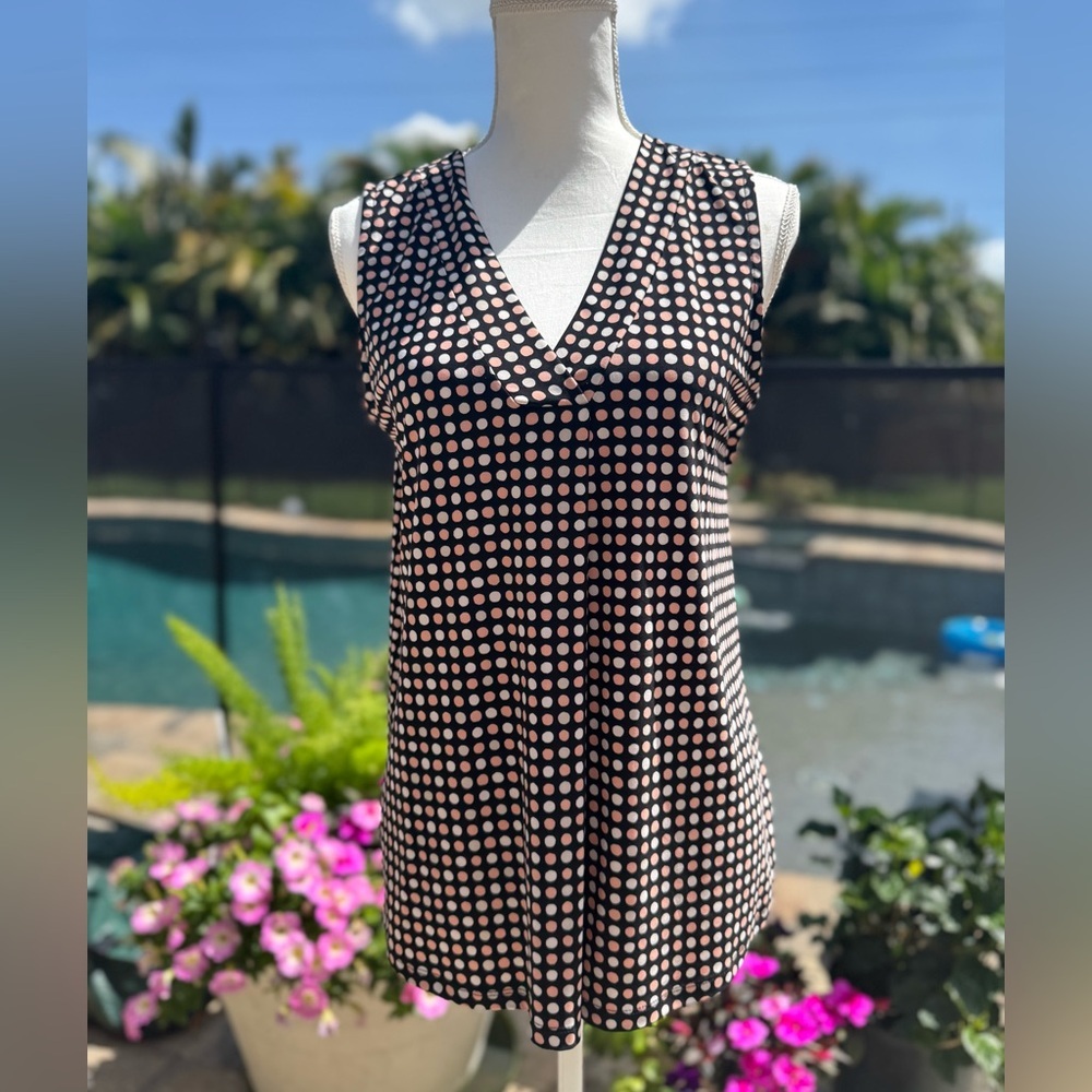 Anne Klein NWOT Polka Dot Sleeveless Pleat Front Top | Size S
